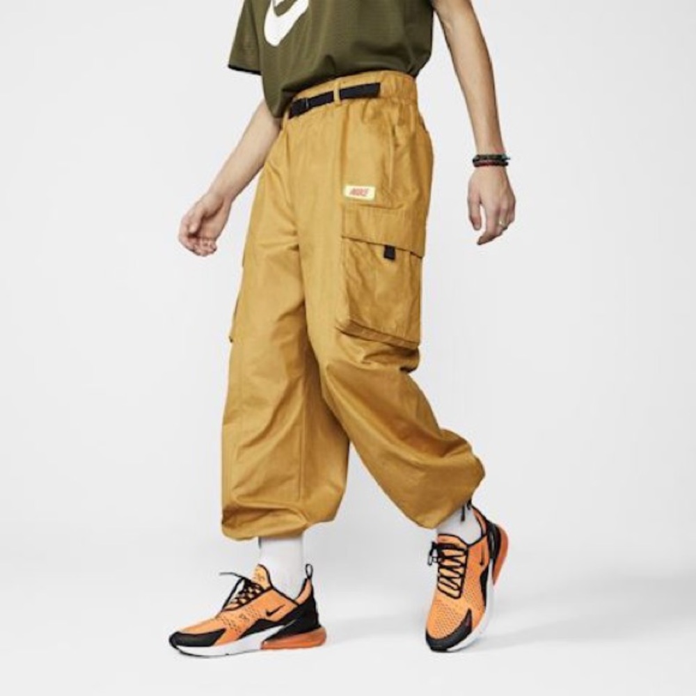 W Nike Cargo Pants